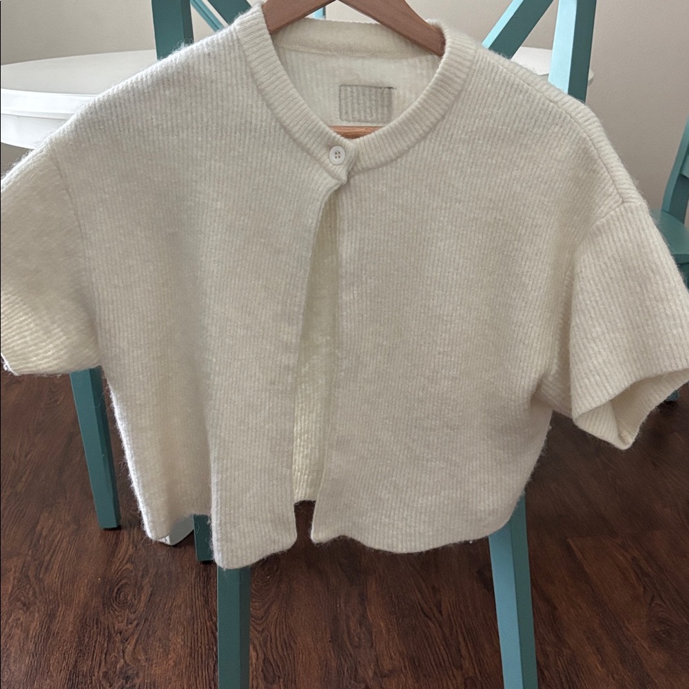 DD Single Button Sweater